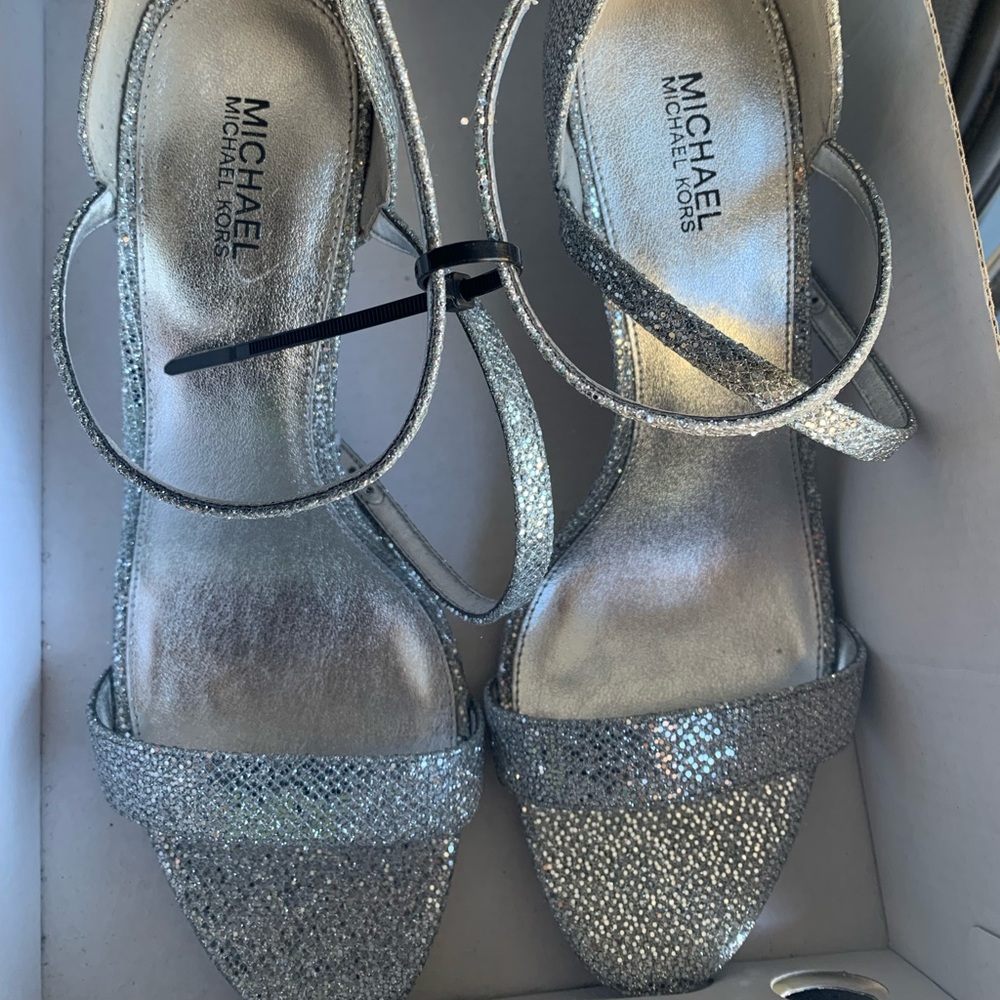 Michael kors gold silver glitter sand pump heels sandals new in box 6 7.5 8 MK - Picture 7 of 9